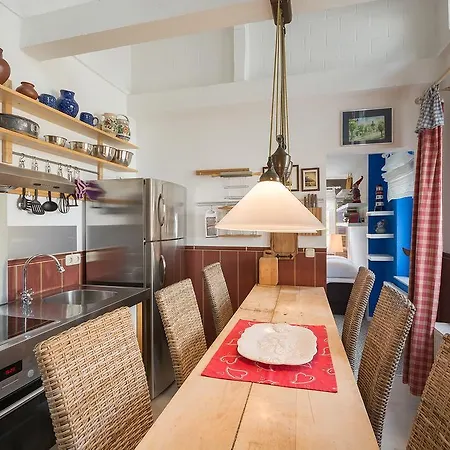 Strandhaus / Rugen بيت للعطل